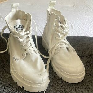 Palladium Womens Pallabase Twill Boot White Size 7.5